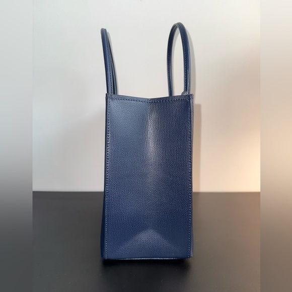 ๐ Kate Spade Navy Blue Bag ๐ - Picture 4 of 6